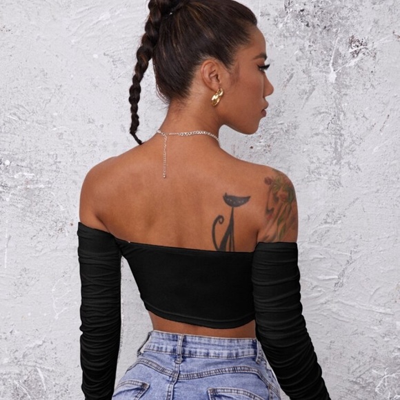 Off Shoulder Ruched Drawstring Long Sleeve Crop - Picture 4 of 4